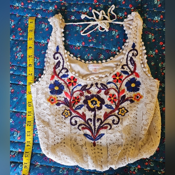 Womens Knit Lace Embroidered Crop Top Tie in Back Flowered Colorful Shirt - Picture 4 of 6